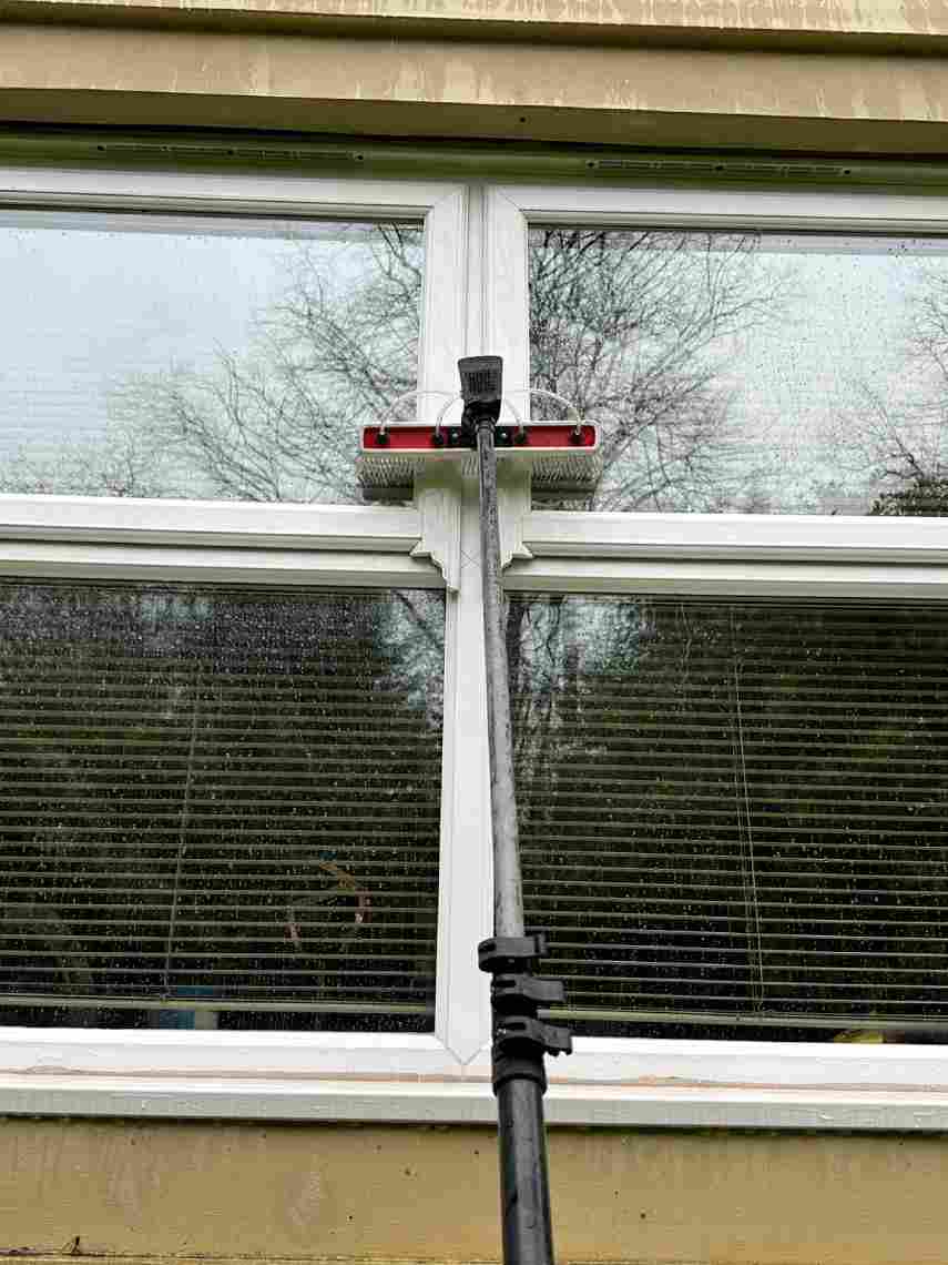 Window Frame Cleaning